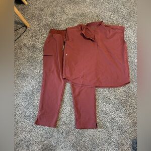 Women’s figs scrub set